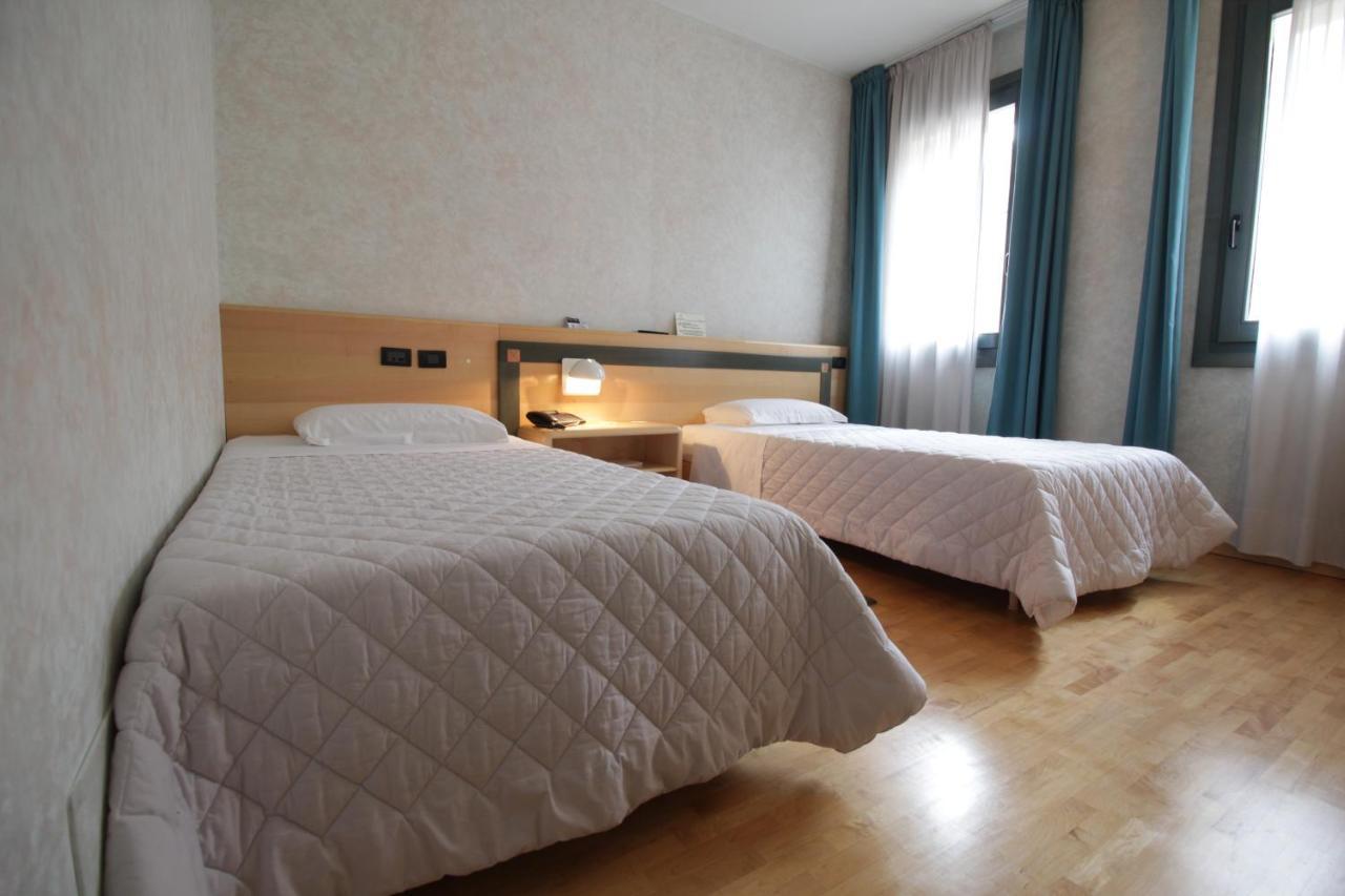 Hotel Conta Taste The Experience П'єве-ді-Соліго Екстер'єр фото