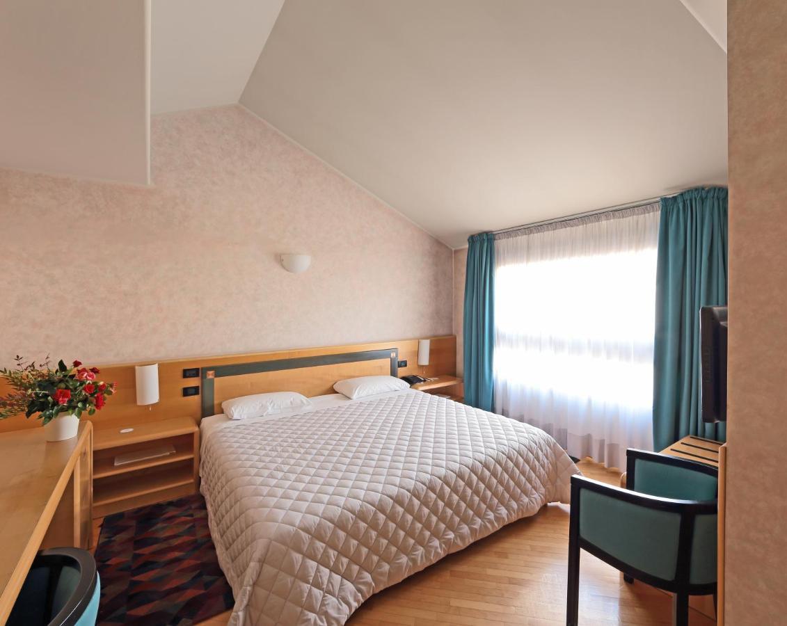 Hotel Conta Taste The Experience П'єве-ді-Соліго Екстер'єр фото