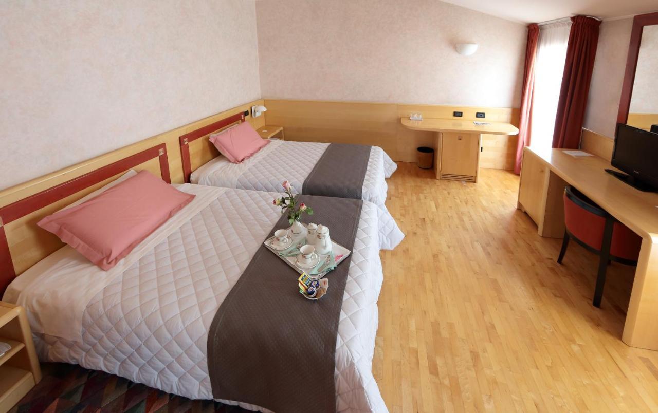 Hotel Conta Taste The Experience П'єве-ді-Соліго Екстер'єр фото