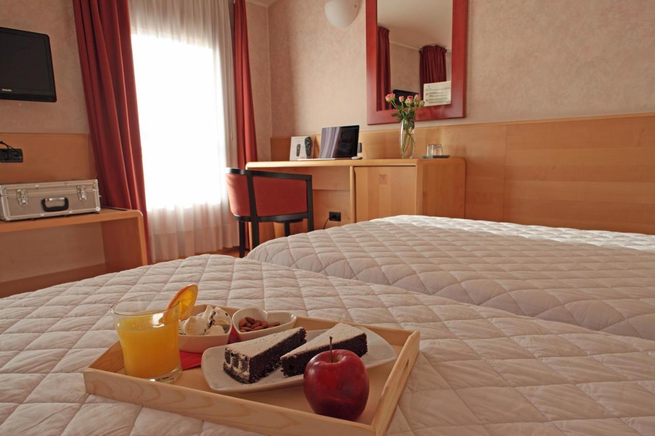 Hotel Conta Taste The Experience П'єве-ді-Соліго Екстер'єр фото