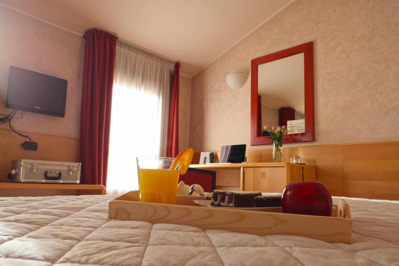 Hotel Conta Taste The Experience П'єве-ді-Соліго Екстер'єр фото