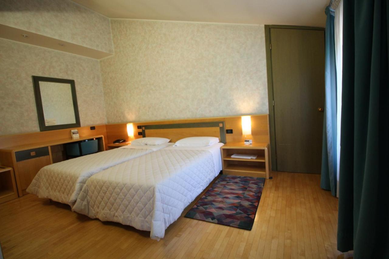 Hotel Conta Taste The Experience П'єве-ді-Соліго Екстер'єр фото