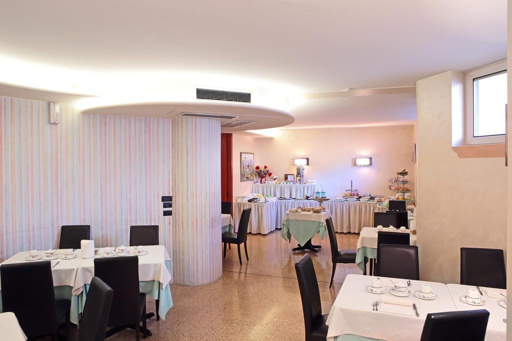 Hotel Conta Taste The Experience П'єве-ді-Соліго Екстер'єр фото